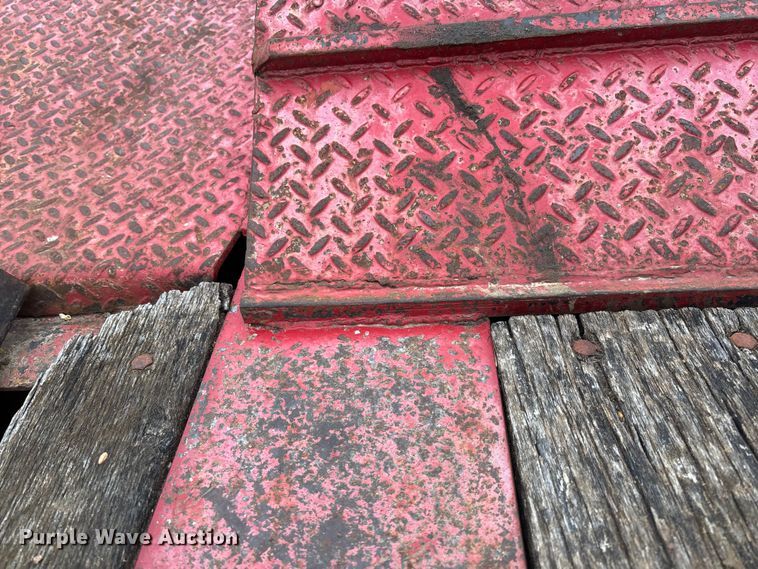 image for item EV3398 1999 Eager Beaver 50GSL/3 lowboy equipment trailer