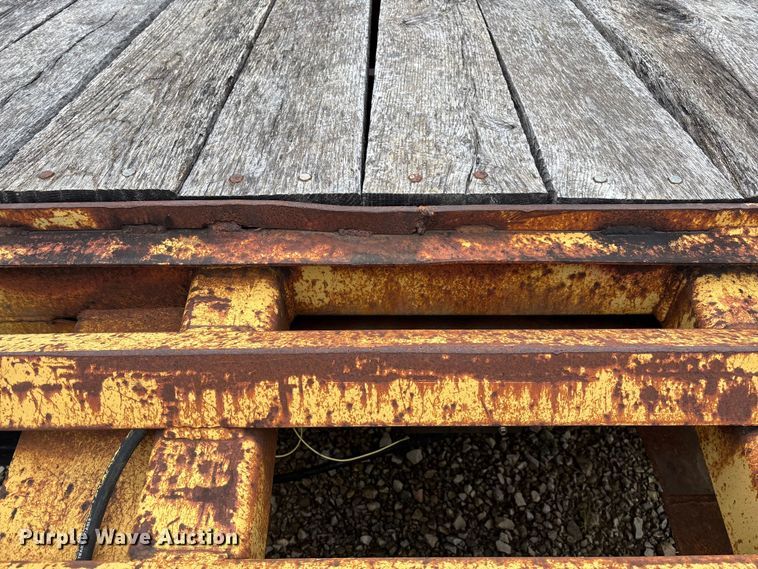 image for item EV3399 1988 Load King 202LT equipment trailer