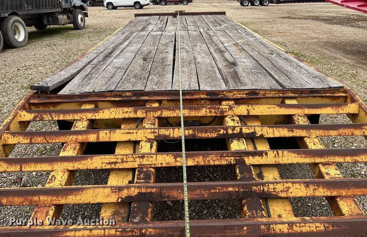 image for item EV3399 1988 Load King 202LT equipment trailer