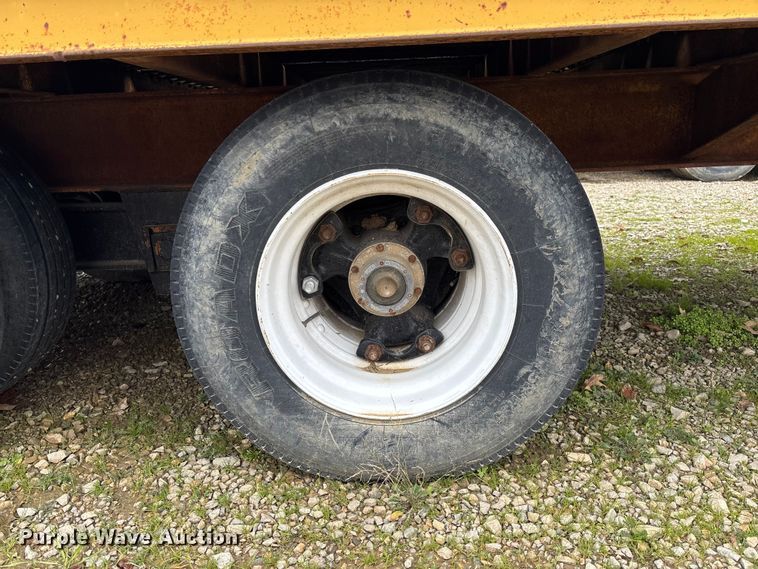 image for item EV3399 1988 Load King 202LT equipment trailer