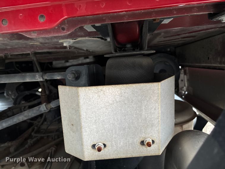 image for item EV3415 2014 Mack Titan TD713 semi truck