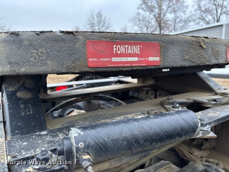 image for item EV3415 2014 Mack Titan TD713 semi truck