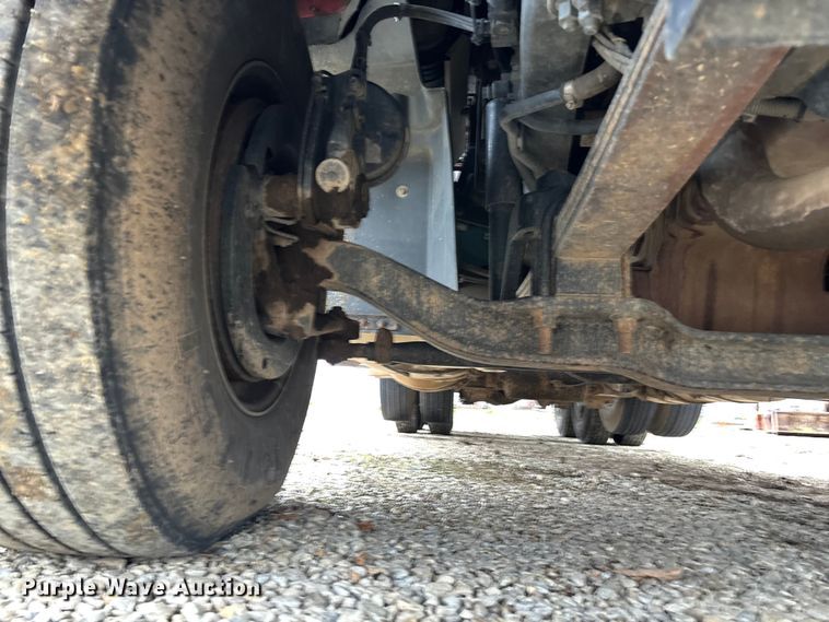 image for item EV3415 2014 Mack Titan TD713 semi truck