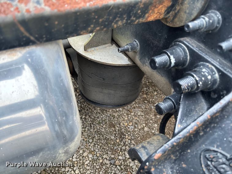 image for item EV3415 2014 Mack Titan TD713 semi truck