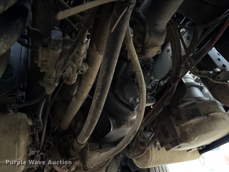 image for item EV3415 2014 Mack Titan TD713 semi truck