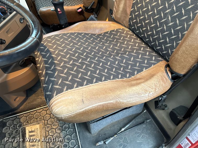 image for item EV3415 2014 Mack Titan TD713 semi truck