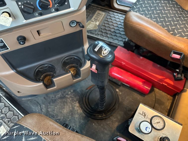 image for item EV3415 2014 Mack Titan TD713 semi truck