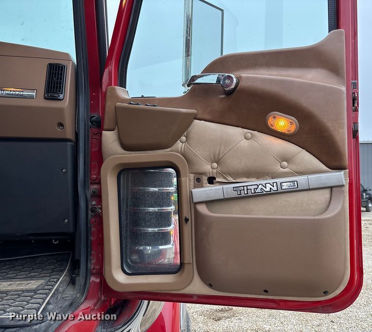 image for item EV3415 2014 Mack Titan TD713 semi truck