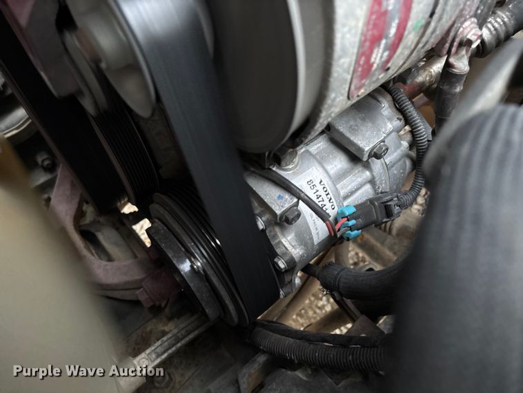 image for item EV3415 2014 Mack Titan TD713 semi truck