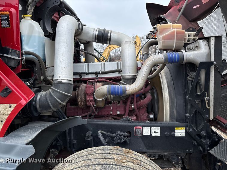 image for item EV3415 2014 Mack Titan TD713 semi truck