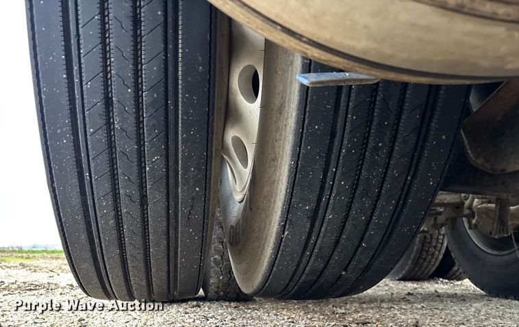 image for item EV3415 2014 Mack Titan TD713 semi truck