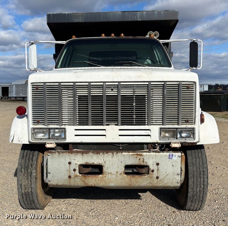 image for item EV3437 1988 GMC C7 dump truck
