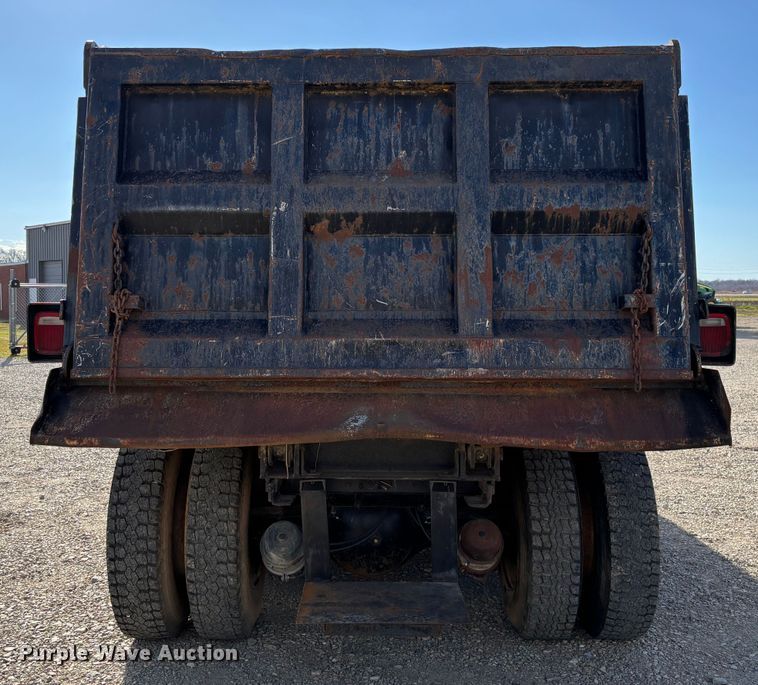 image for item EV3437 1988 GMC C7 dump truck