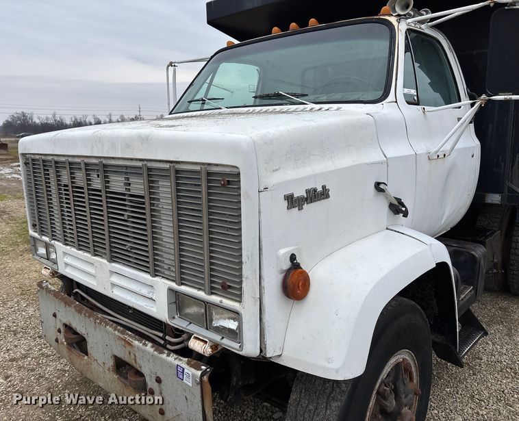 image for item EV3437 1988 GMC C7 dump truck