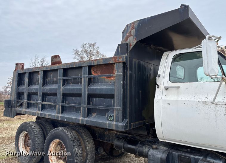 image for item EV3437 1988 GMC C7 dump truck