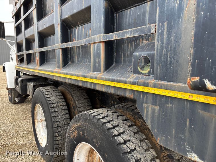 image for item EV3437 1988 GMC C7 dump truck