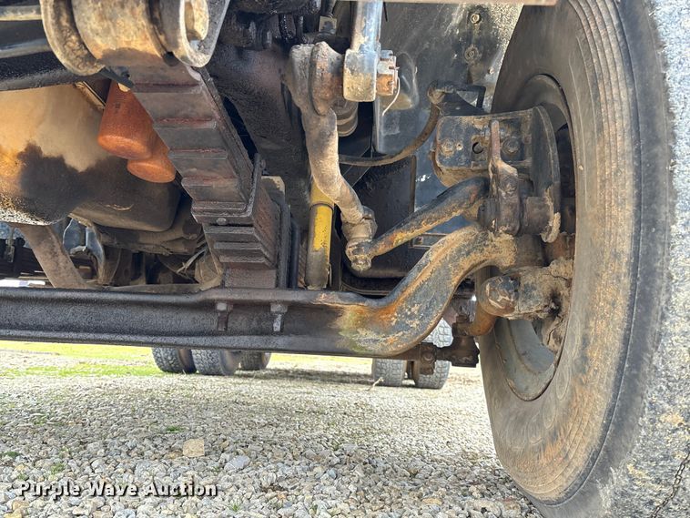 image for item EV3437 1988 GMC C7 dump truck