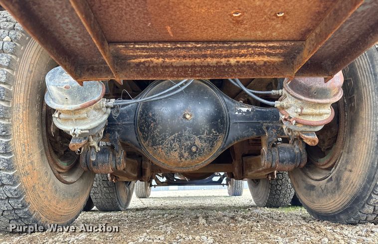 image for item EV3437 1988 GMC C7 dump truck