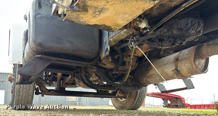 image for item EV3437 1988 GMC C7 dump truck