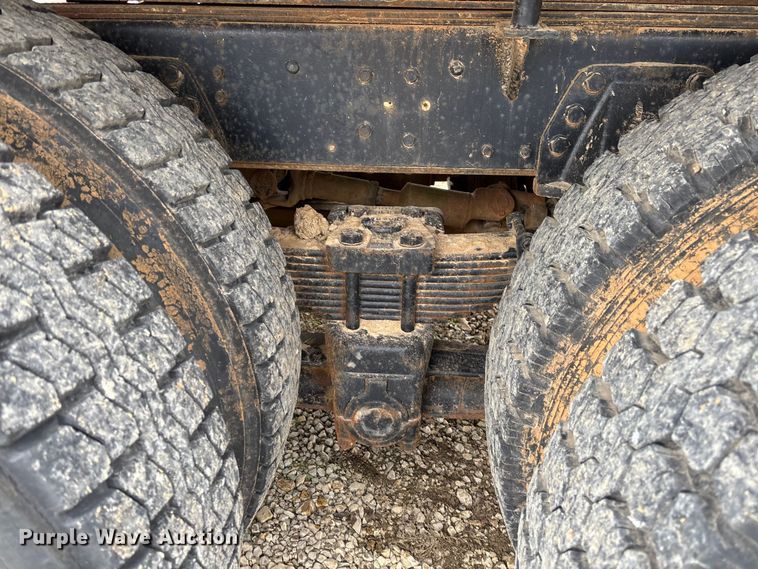 image for item EV3437 1988 GMC C7 dump truck