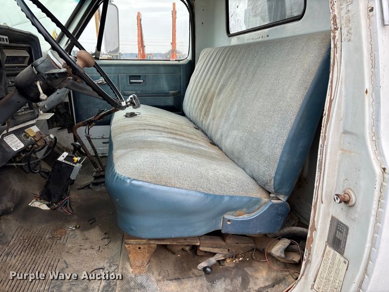 image for item EV3437 1988 GMC C7 dump truck
