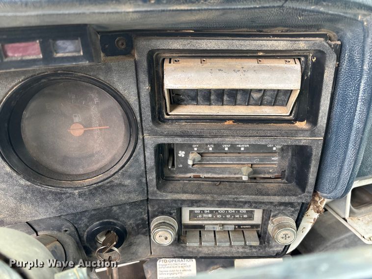 image for item EV3437 1988 GMC C7 dump truck