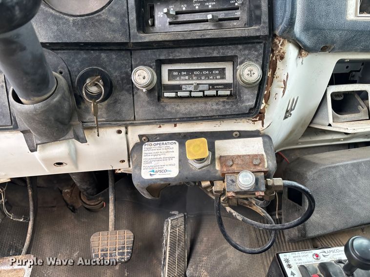 image for item EV3437 1988 GMC C7 dump truck