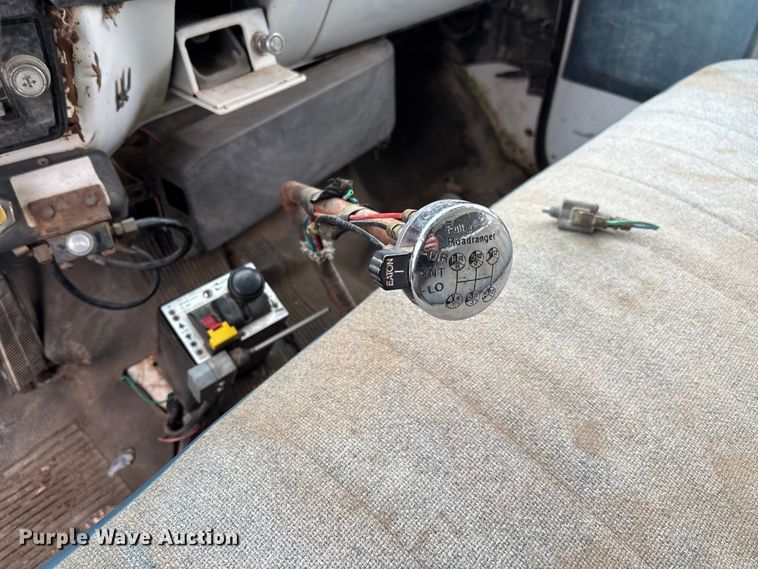 image for item EV3437 1988 GMC C7 dump truck