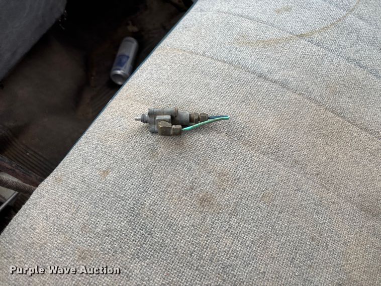 image for item EV3437 1988 GMC C7 dump truck