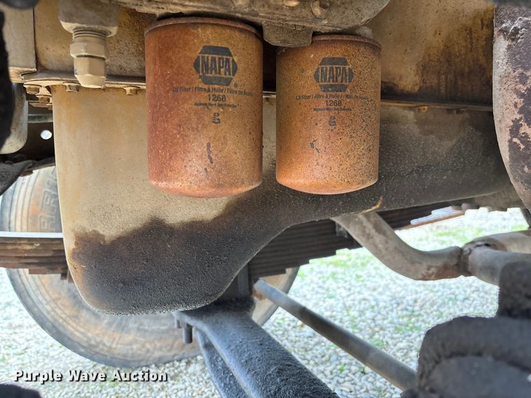 image for item EV3437 1988 GMC C7 dump truck