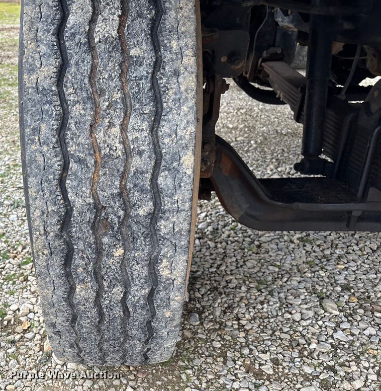 image for item EV3437 1988 GMC C7 dump truck