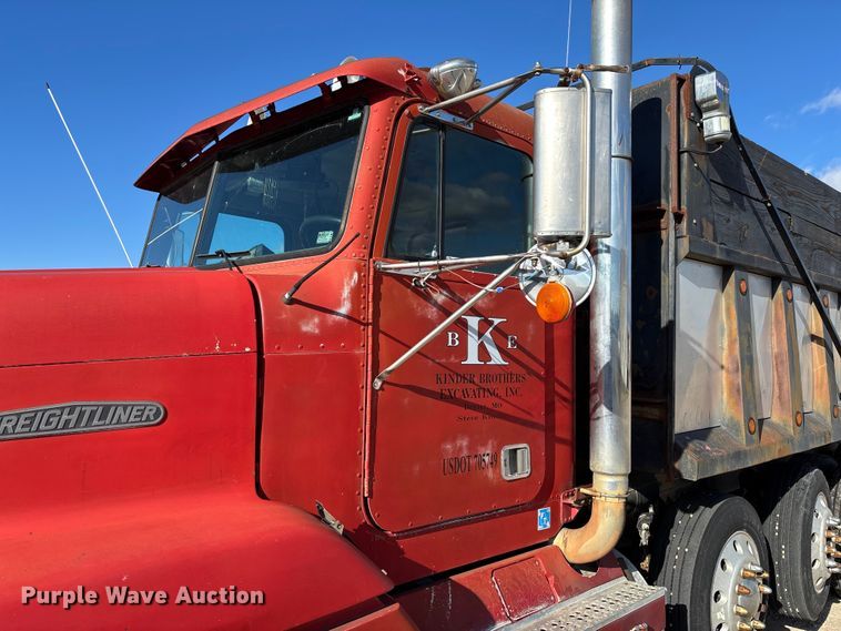 image for item EV3470 1990 Freightliner USF-1E dump truck