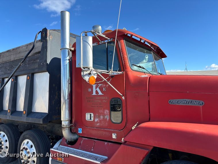 image for item EV3470 1990 Freightliner USF-1E dump truck