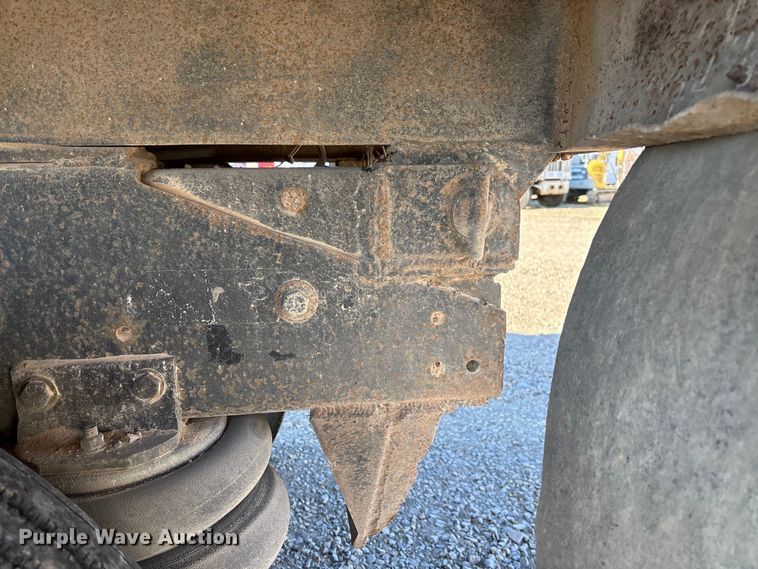 image for item EV3470 1990 Freightliner USF-1E dump truck