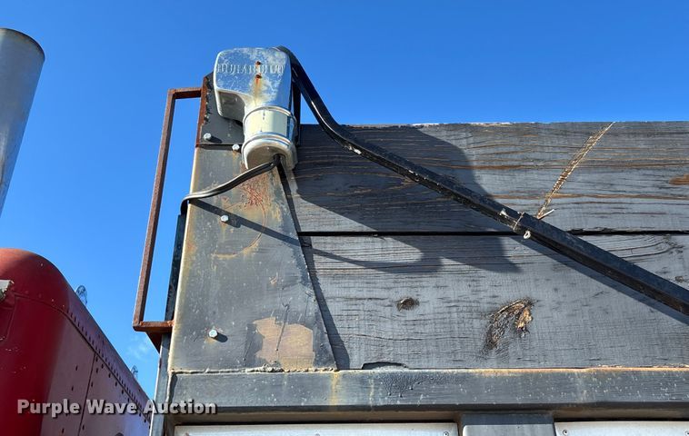 image for item EV3470 1990 Freightliner USF-1E dump truck