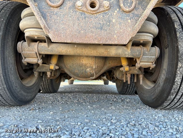 image for item EV3470 1990 Freightliner USF-1E dump truck