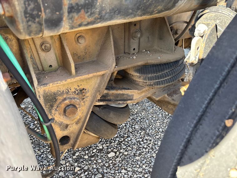 image for item EV3470 1990 Freightliner USF-1E dump truck