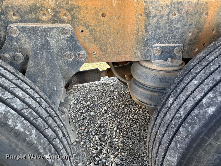 image for item EV3470 1990 Freightliner USF-1E dump truck