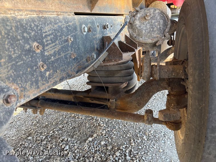 image for item EV3470 1990 Freightliner USF-1E dump truck