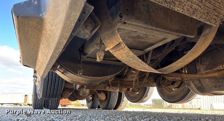 image for item EV3470 1990 Freightliner USF-1E dump truck