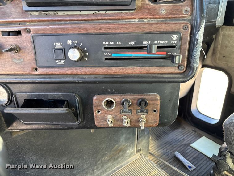 image for item EV3470 1990 Freightliner USF-1E dump truck