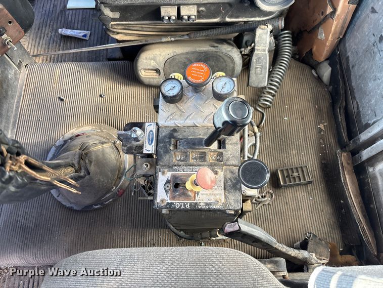 image for item EV3470 1990 Freightliner USF-1E dump truck