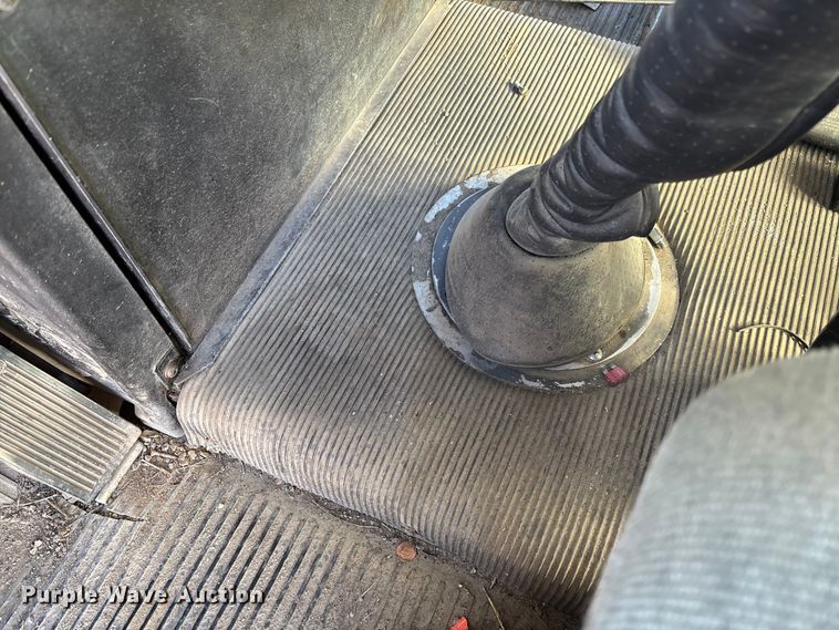 image for item EV3470 1990 Freightliner USF-1E dump truck