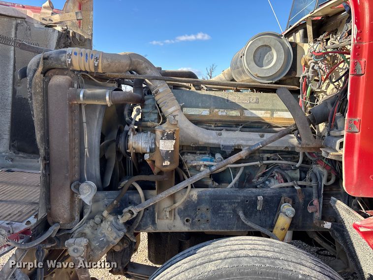 image for item EV3470 1990 Freightliner USF-1E dump truck