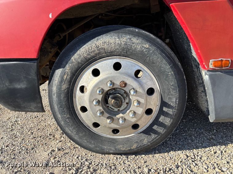 image for item EV3470 1990 Freightliner USF-1E dump truck