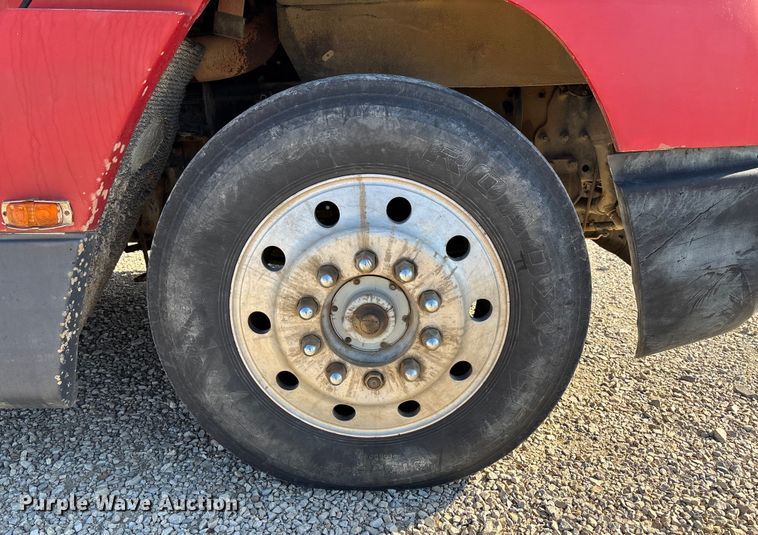 image for item EV3470 1990 Freightliner USF-1E dump truck