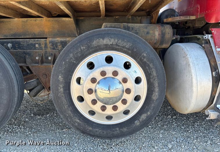 image for item EV3470 1990 Freightliner USF-1E dump truck