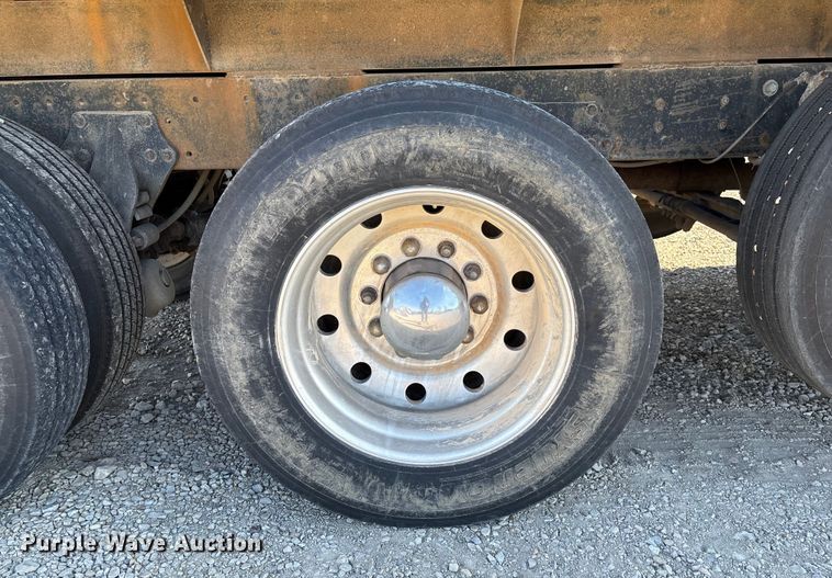 image for item EV3470 1990 Freightliner USF-1E dump truck