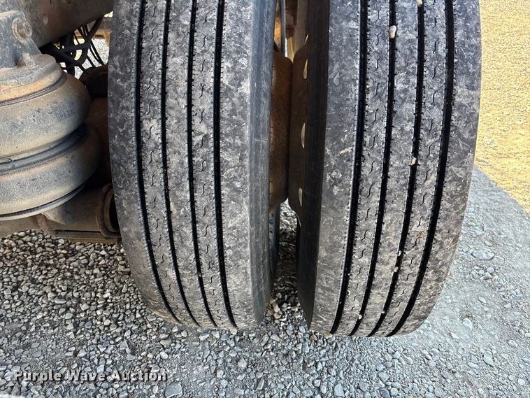 image for item EV3470 1990 Freightliner USF-1E dump truck