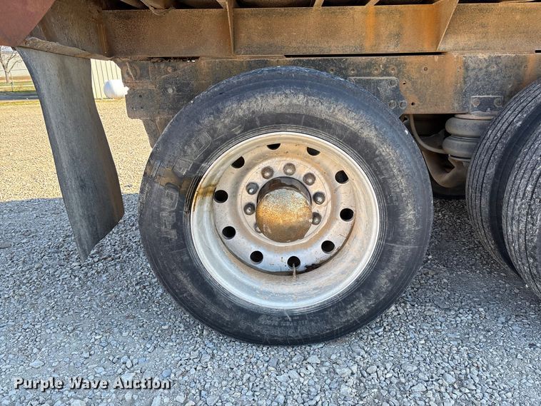 image for item EV3470 1990 Freightliner USF-1E dump truck